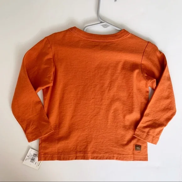 Tea Collection Pretzel Dog Graphic Tee, 12-18 Months - Picture 2 of 6